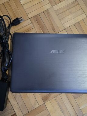 15.6" Asus K55A Laptop i5 3rd 2.50G/8G/320GB w charger with windows 10 pro